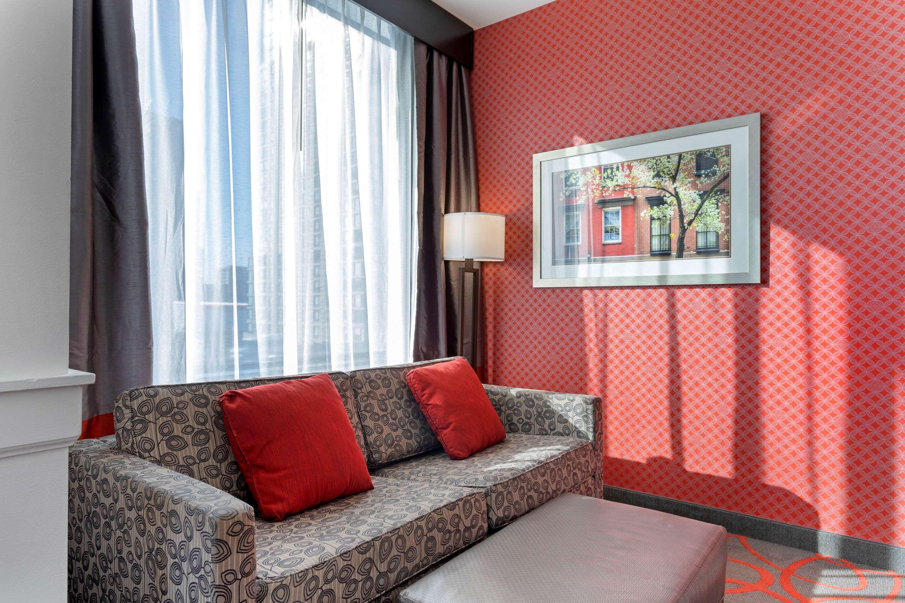 Comfort Inn & Suites Near Stadium New York Exterior photo